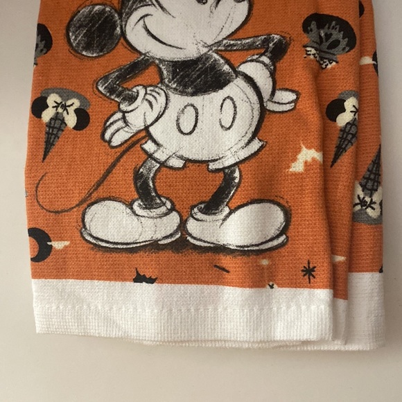 NWT disney 2 pc kitchen towels - Picture 6 of 6